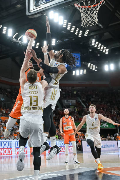 术运营的加 术运营的加